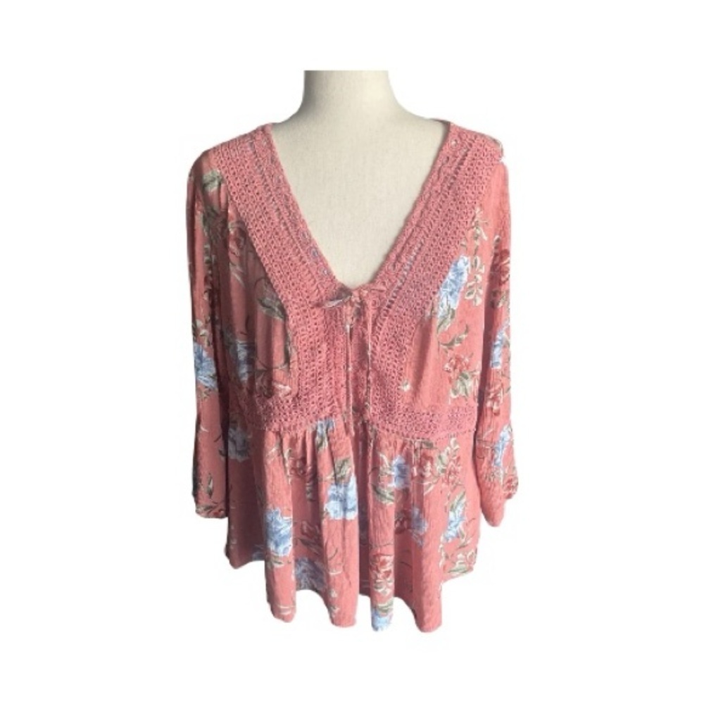 TORRID-floral Crochet Trim Women's Top - size 2X